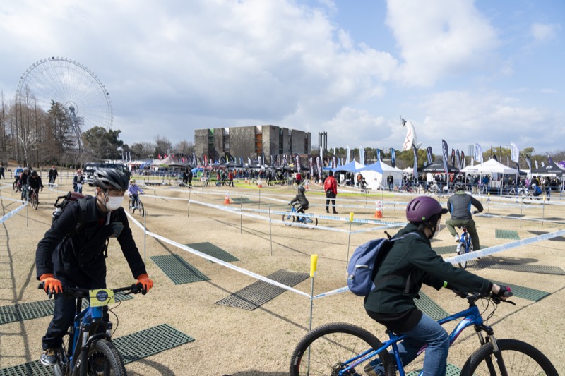トークステージ