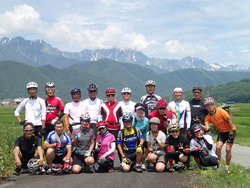 至れり尽せりの自転車旅をお届けします。