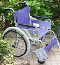パンク激減チューブ装着車椅子