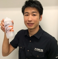 別府史之選手によるサイン会とZWIFTライド&トークショー