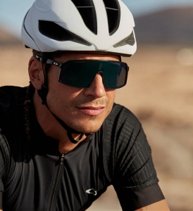 OAKLEY　サイクリングアイウェア